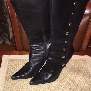 NINE WEST BLACK LEATHER SIDE BUTTON RETRO BOOTS